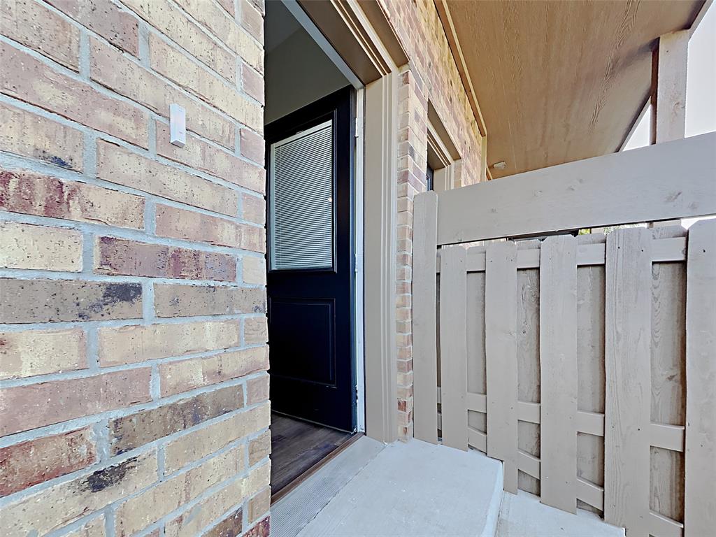 Royal Lane Condos 5800 - Residential Lease