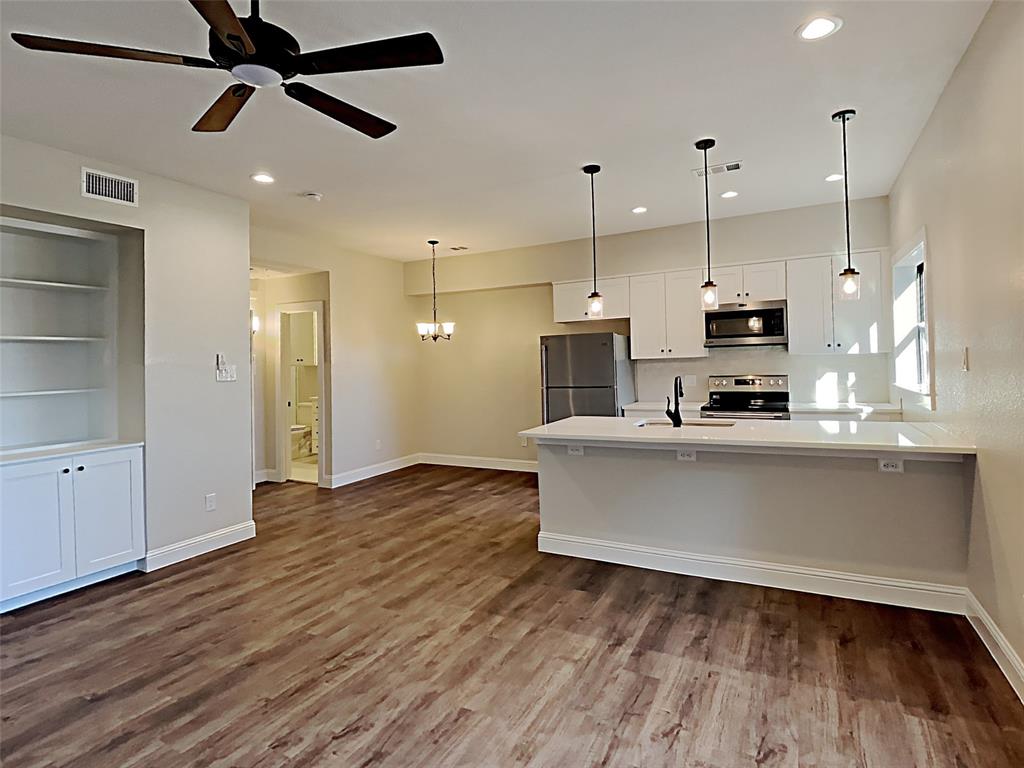 Royal Lane Condos 5800 - Residential Lease