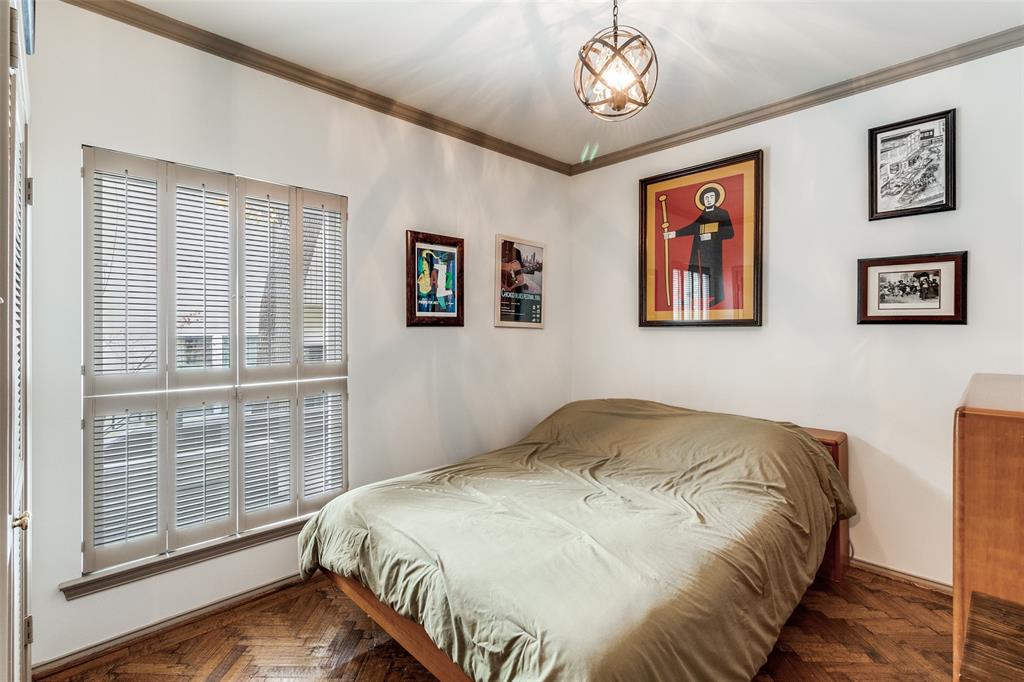 Park Place Twnhms Condo - Residential