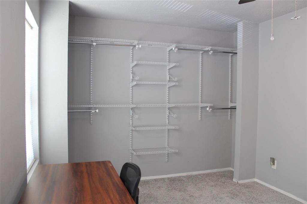 Carriagehouse Village-Victoria Place - Residential Lease