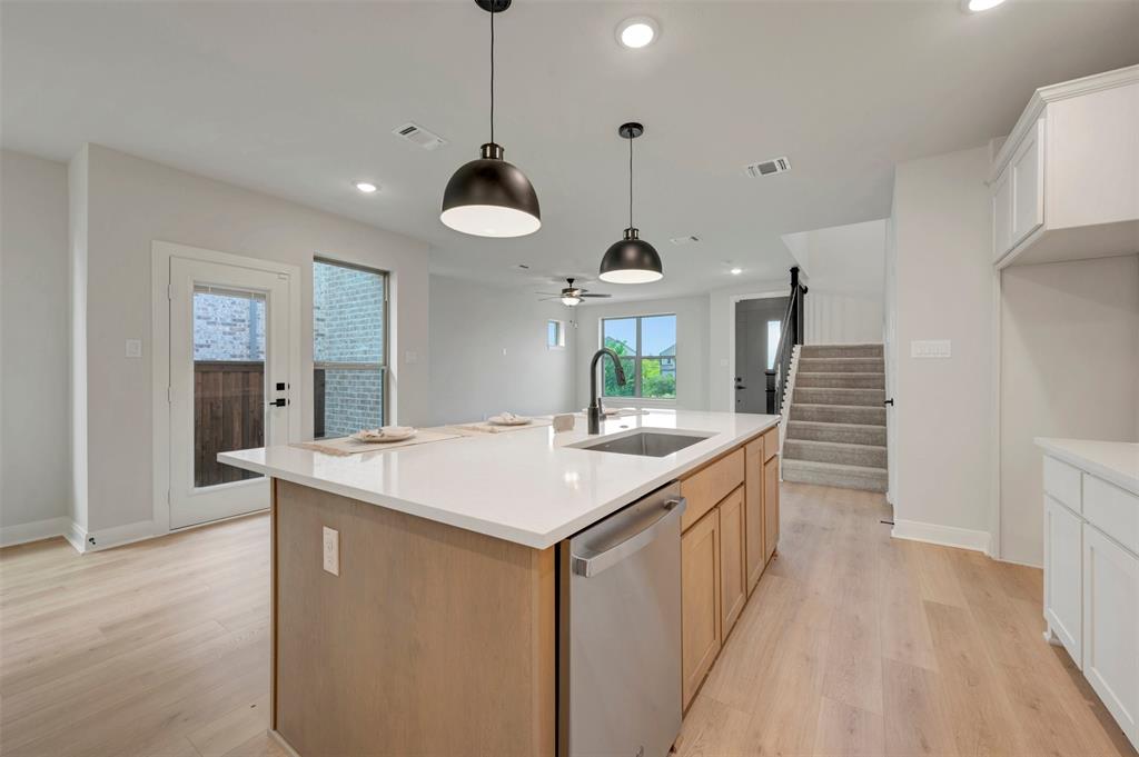 Karis - Residential