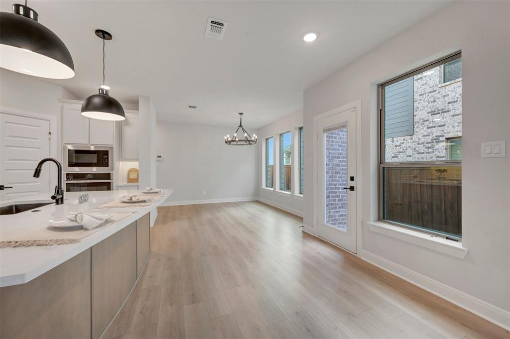 Karis - Residential