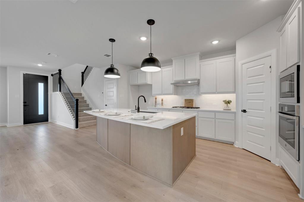 Karis - Residential