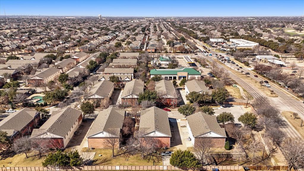 Pasquinellis Village On The Green - Residential