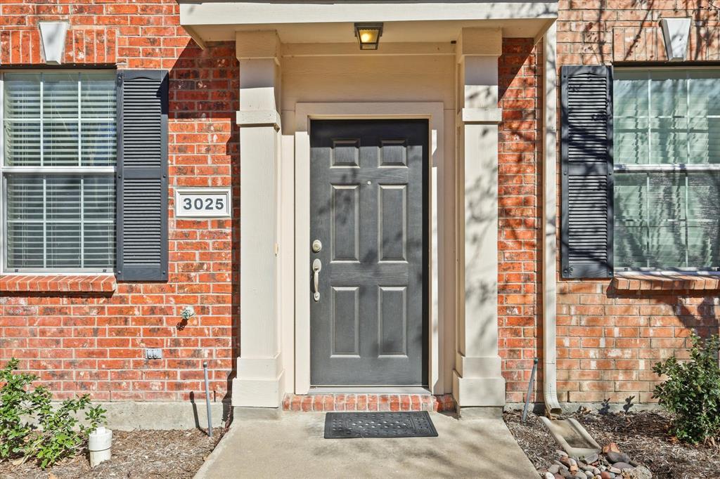 Pasquinellis Village On The Green - Residential