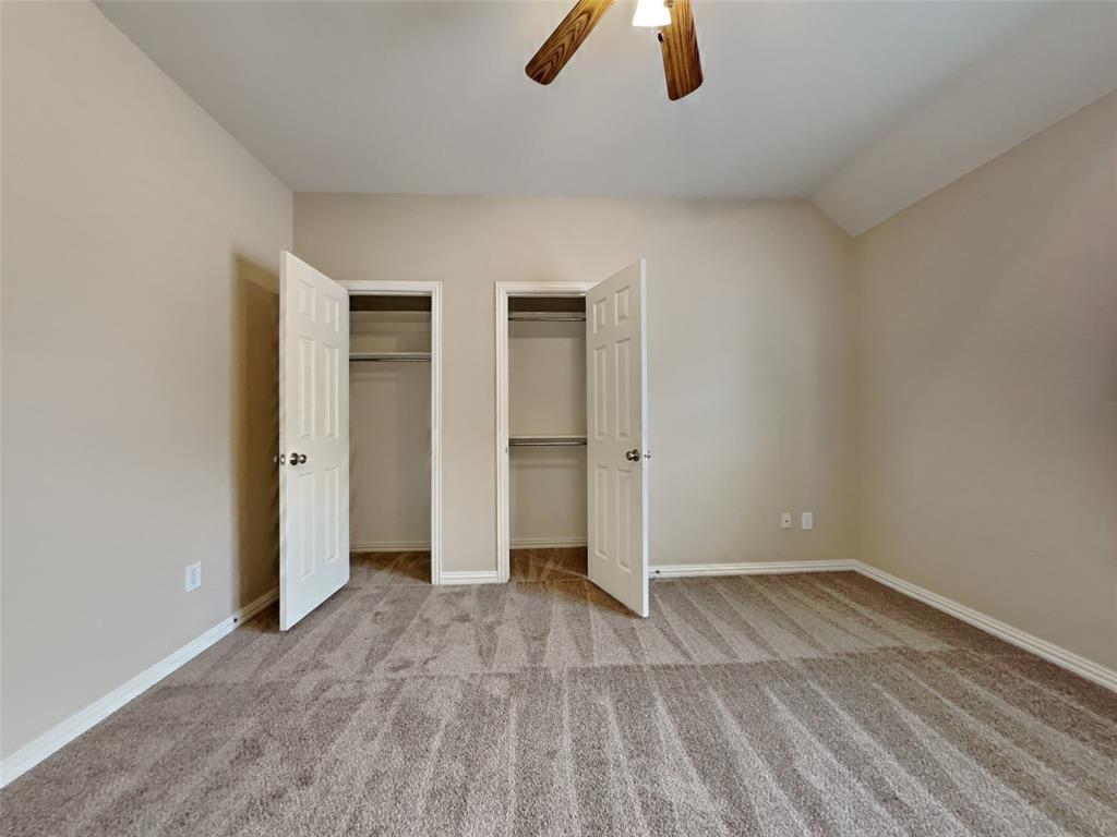 The Lakes On Legacy Drive Ph I - Residential Lease