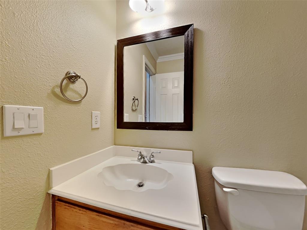 The Lakes On Legacy Drive Ph I - Residential Lease