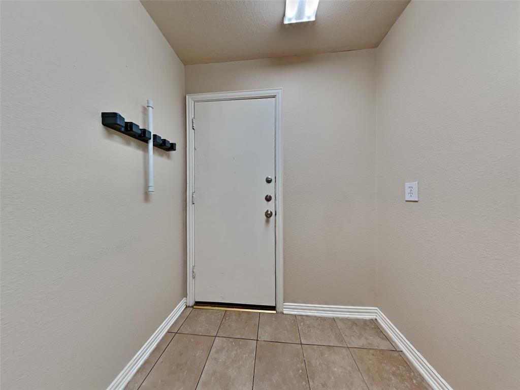 The Lakes On Legacy Drive Ph I - Residential Lease