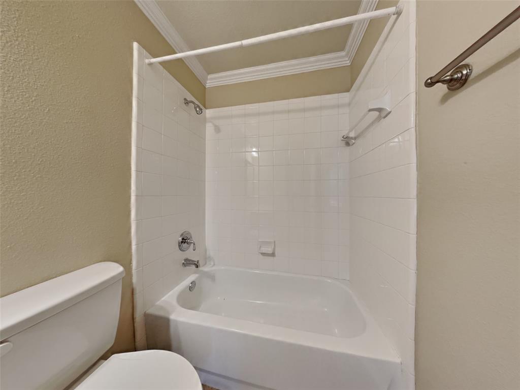The Lakes On Legacy Drive Ph I - Residential Lease