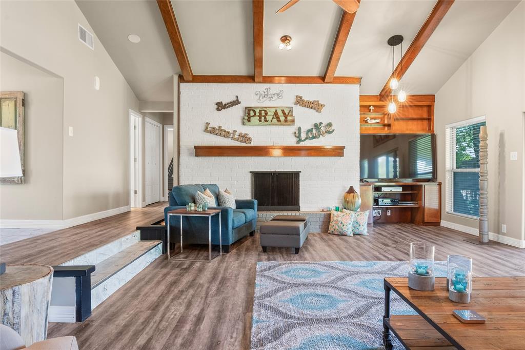Moss Lake Estate - Residential