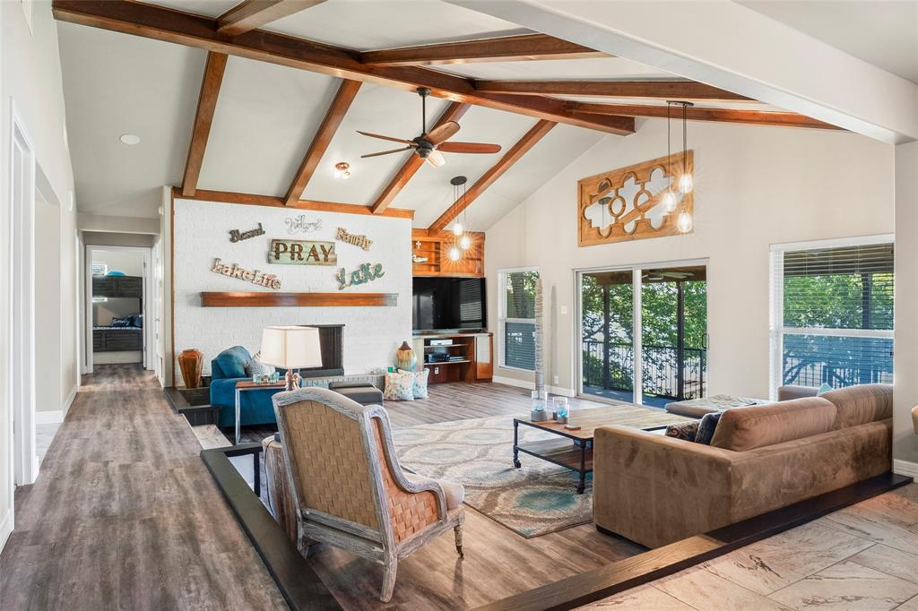 Moss Lake Estate - Residential
