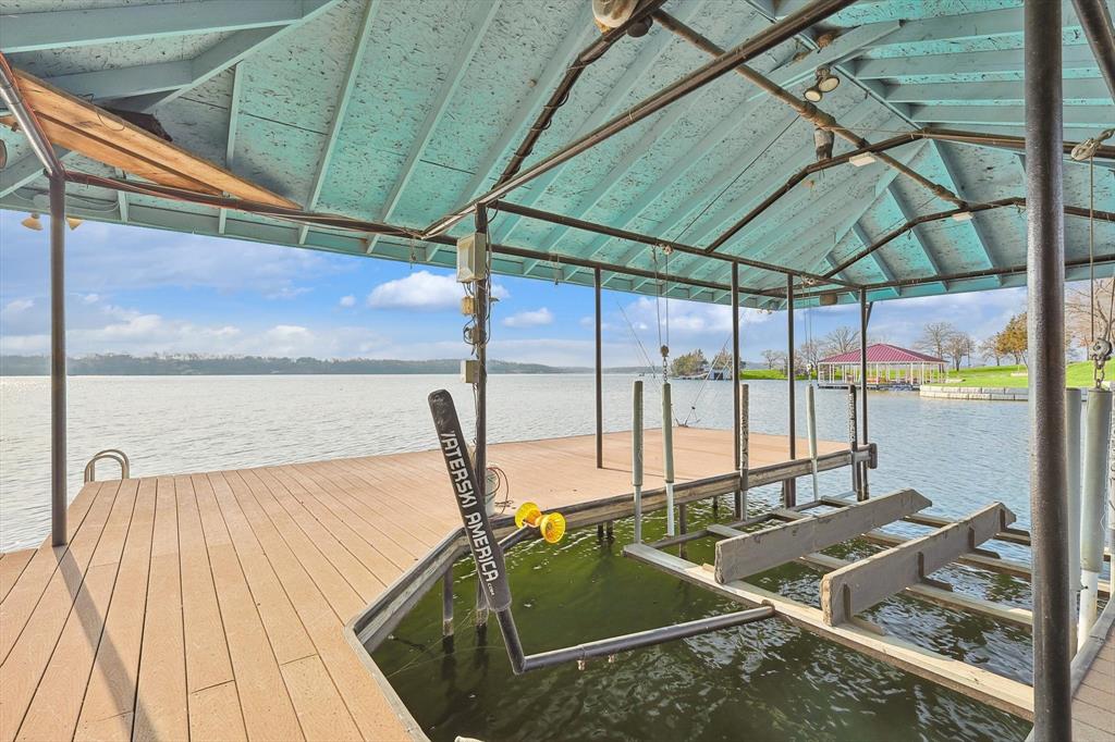 Moss Lake Estate - Residential