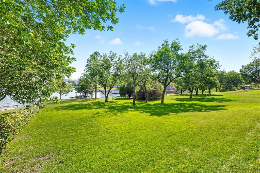 Moss Lake Estate - Residential