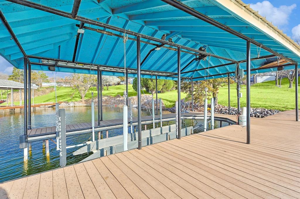Moss Lake Estate - Residential