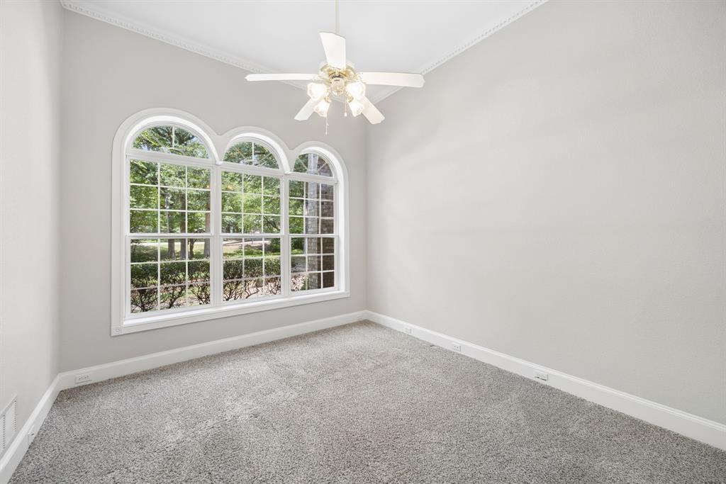 Emerald Sound At Lake Lewisvil - Residential