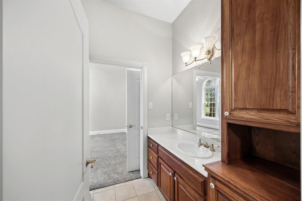 Emerald Sound At Lake Lewisvil - Residential