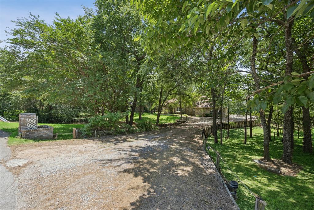 Emerald Sound At Lake Lewisvil - Residential