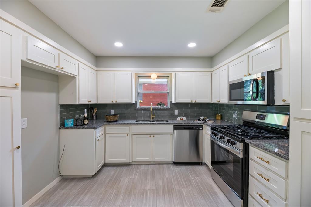 Benbrook Lakeside Add - Residential