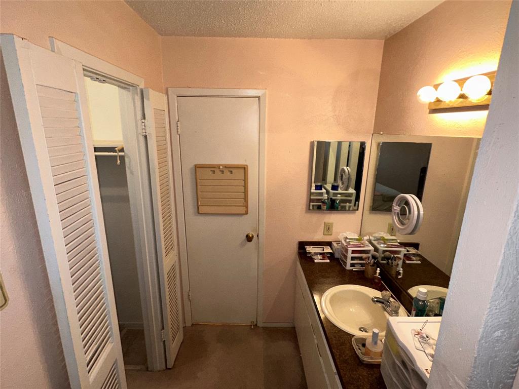 Meadowcreek Village Rev - Residential