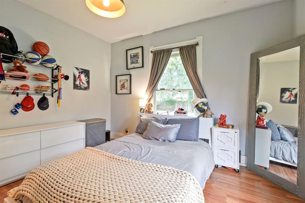 Winnetka Heights - Residential