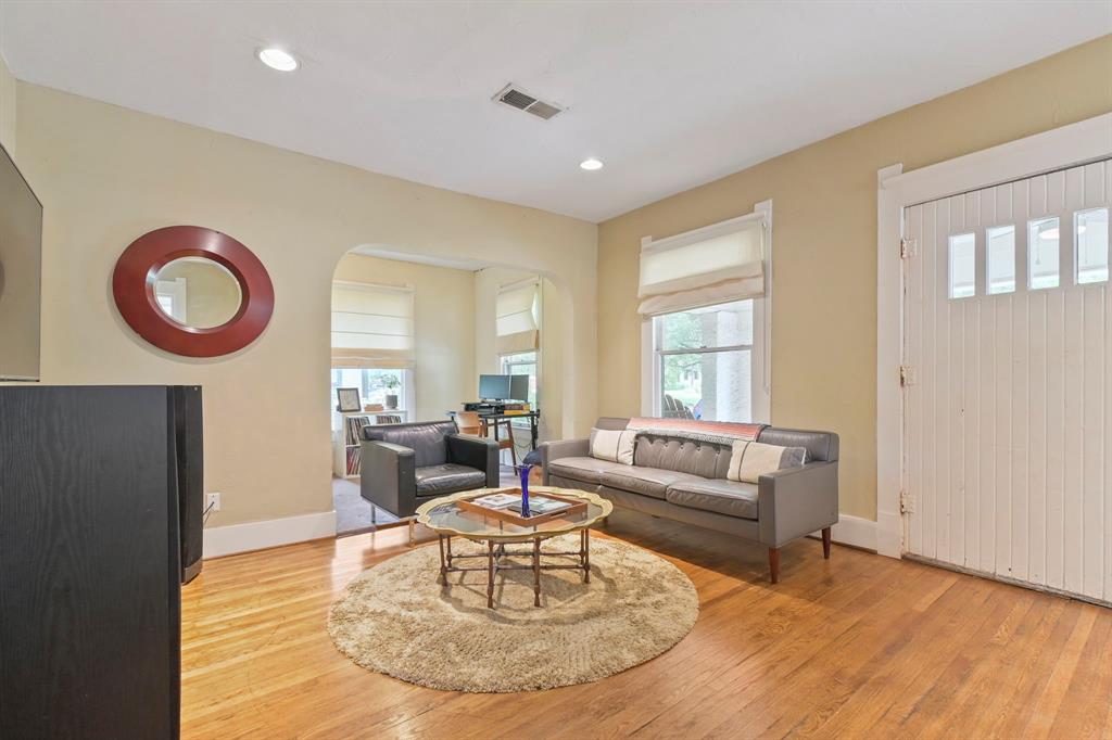 Winnetka Heights - Residential