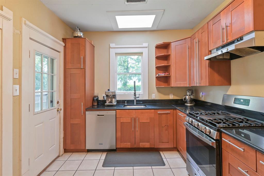 Winnetka Heights - Residential
