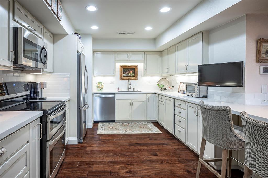 Bonaventure Condo - Residential
