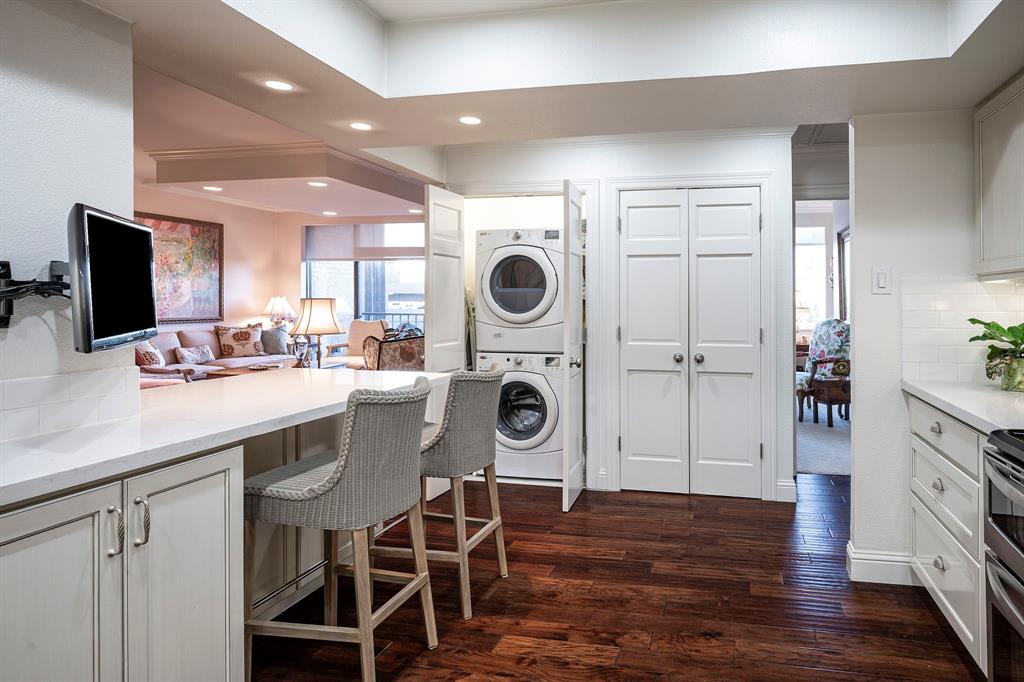 Bonaventure Condo - Residential