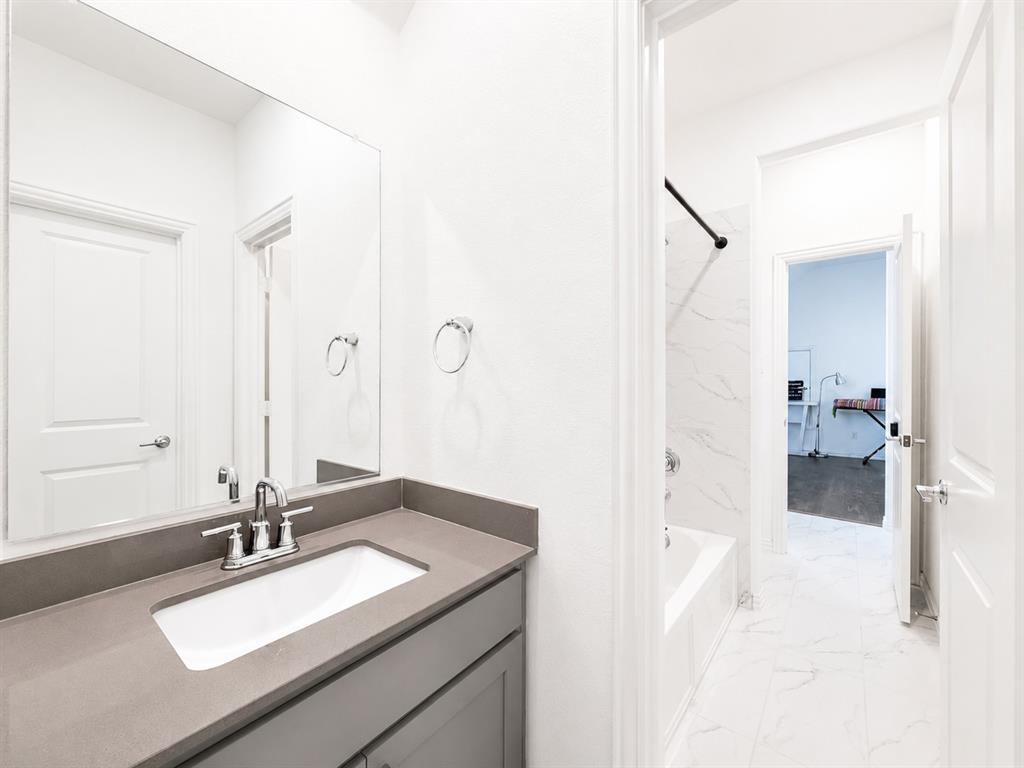 UNIVERSITY PLACE PHASE 5 - Residential