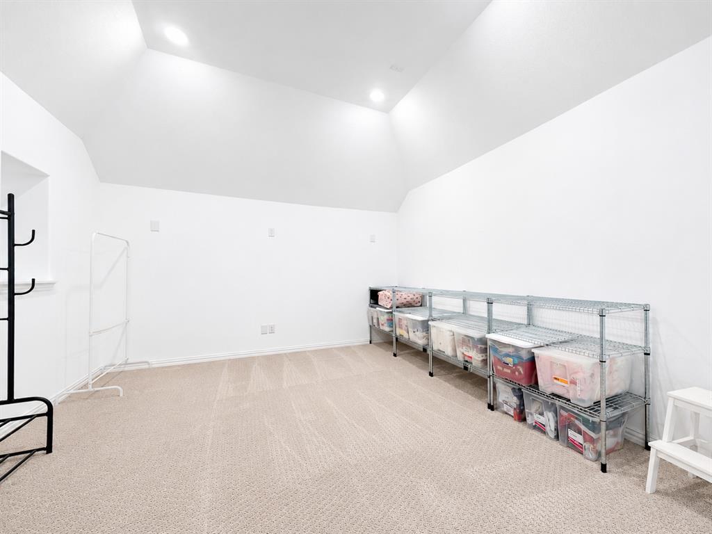 UNIVERSITY PLACE PHASE 5 - Residential