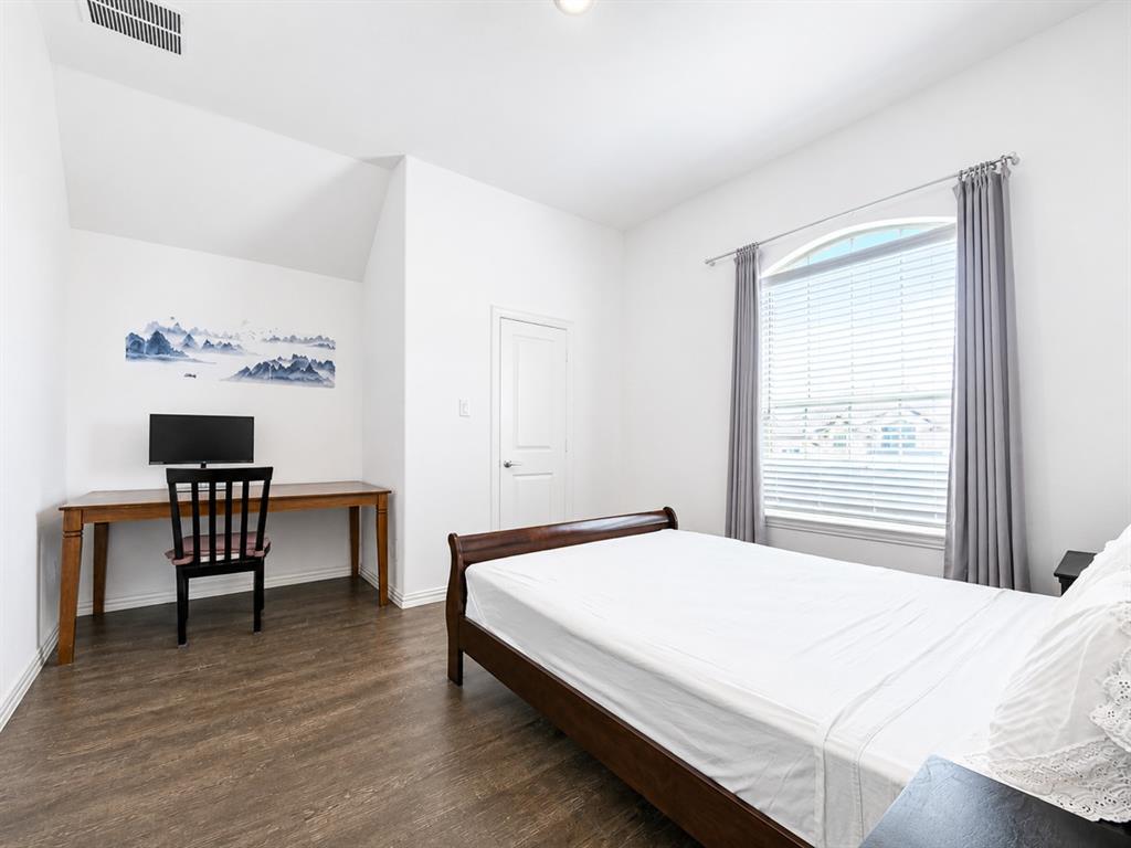 UNIVERSITY PLACE PHASE 5 - Residential