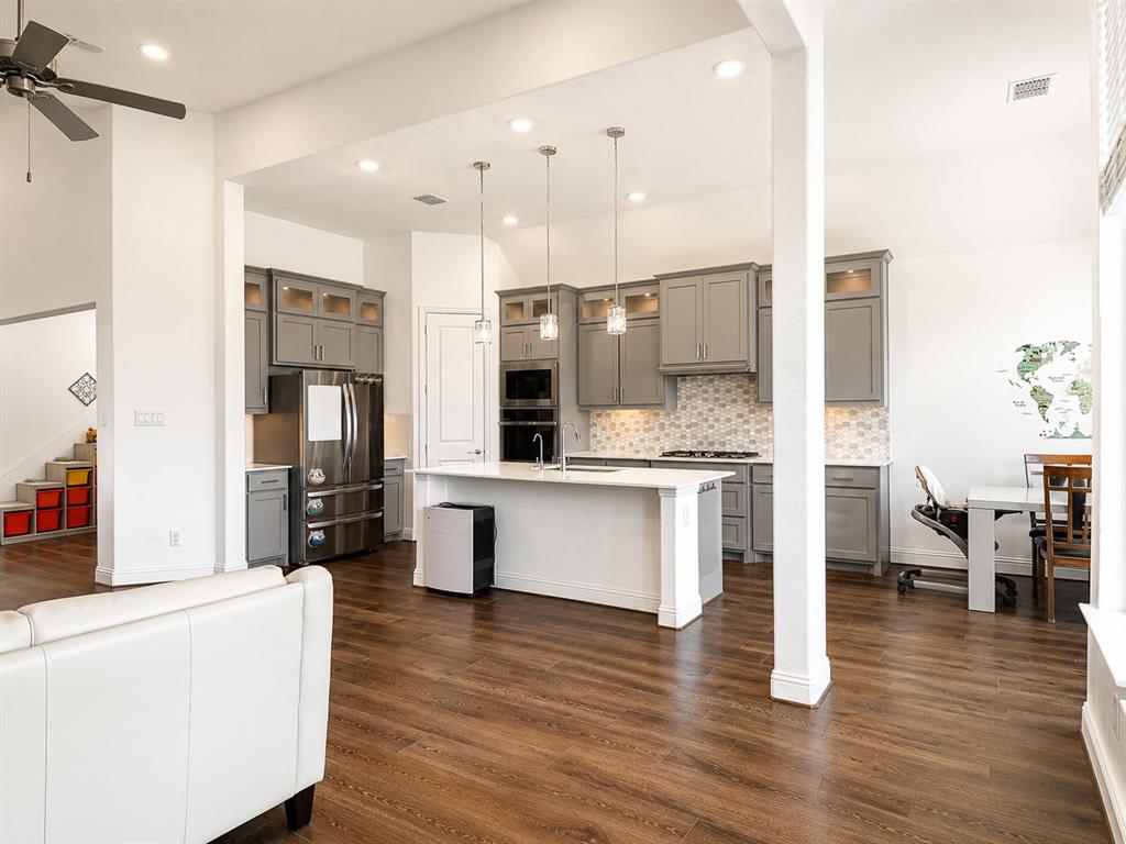 UNIVERSITY PLACE PHASE 5 - Residential