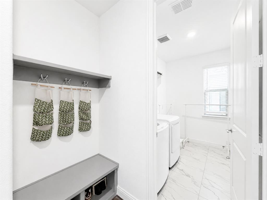 UNIVERSITY PLACE PHASE 5 - Residential