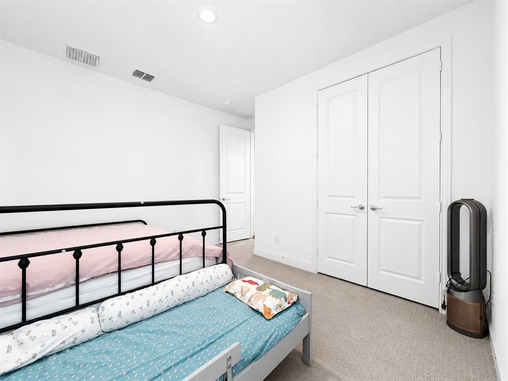 UNIVERSITY PLACE PHASE 5 - Residential