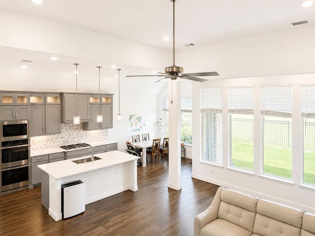 UNIVERSITY PLACE PHASE 5 - Residential
