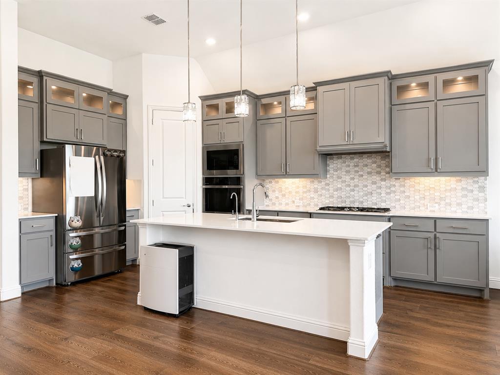 UNIVERSITY PLACE PHASE 5 - Residential