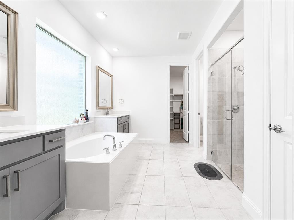UNIVERSITY PLACE PHASE 5 - Residential