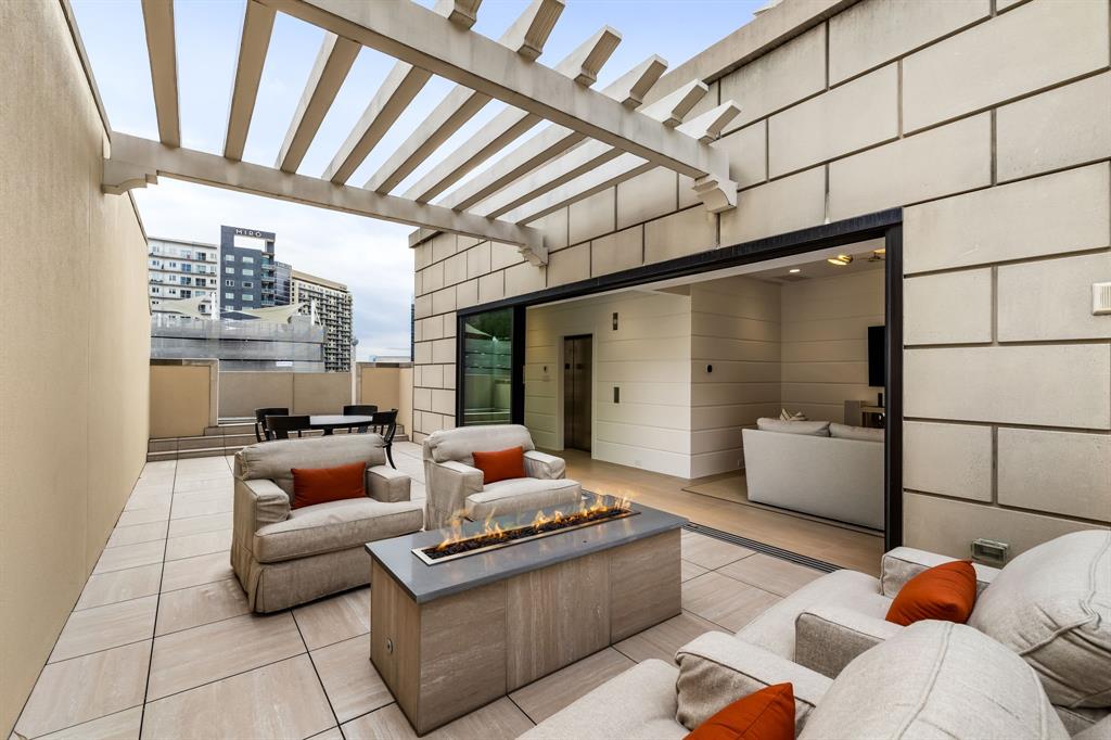 Tower & Regency Row Residence Condo - Residential