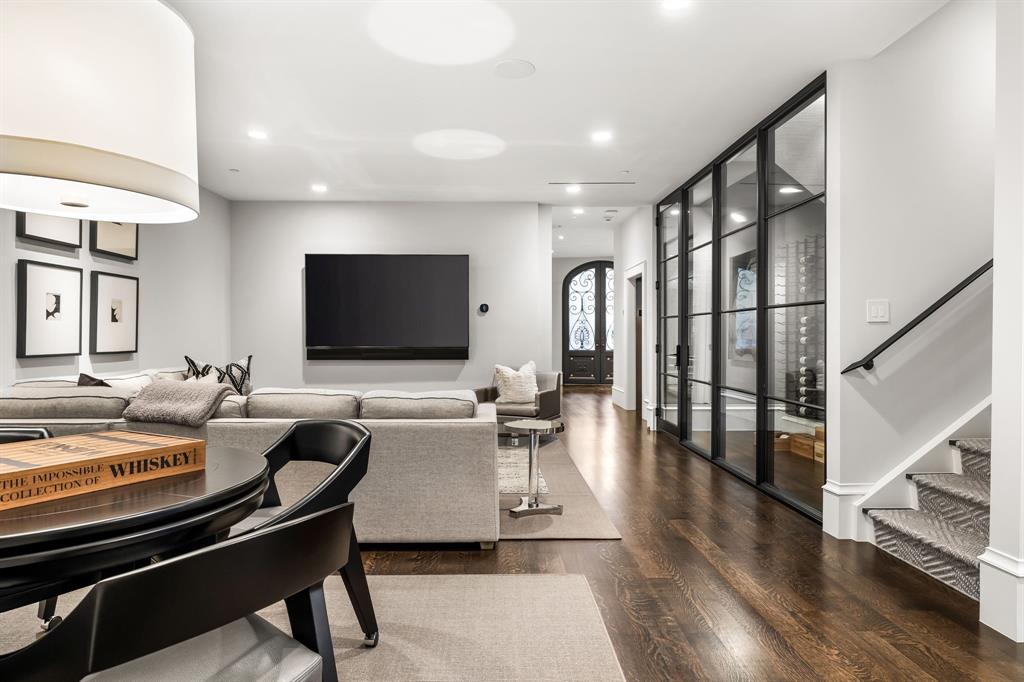 Tower & Regency Row Residence Condo - Residential