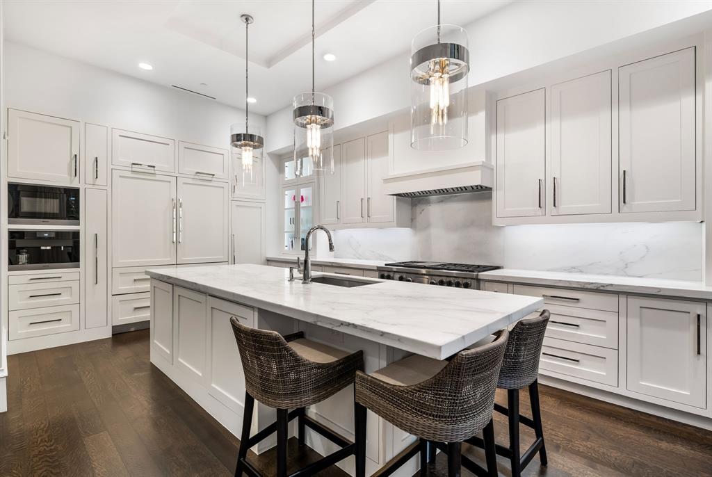 Tower & Regency Row Residence Condo - Residential