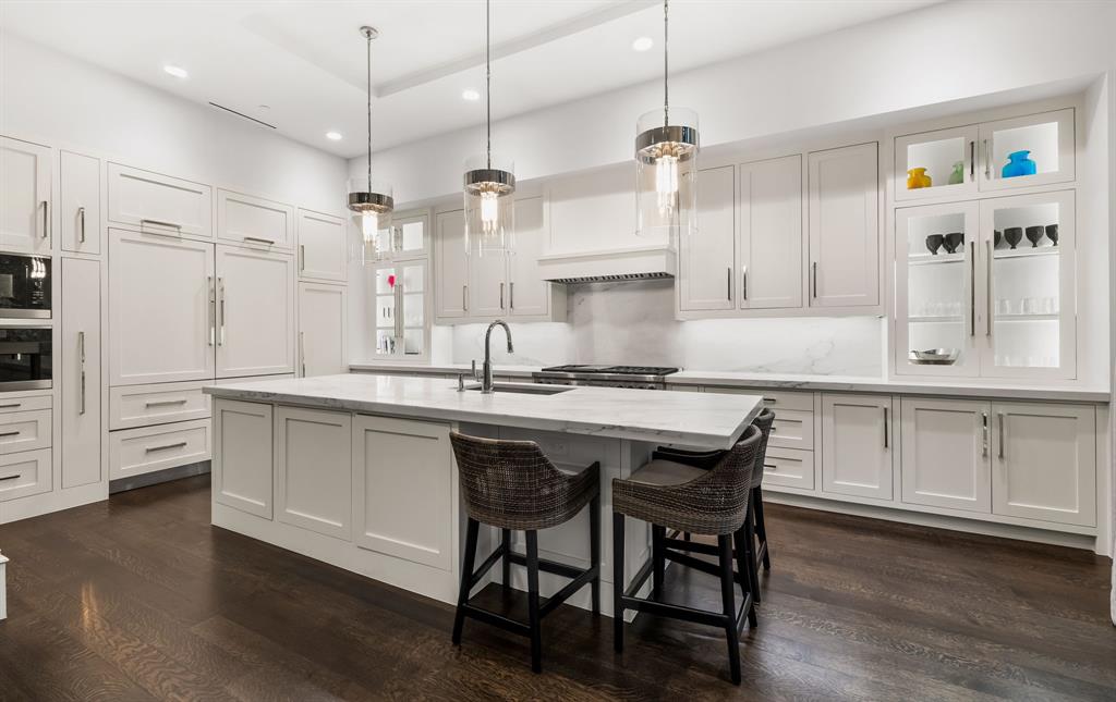 Tower & Regency Row Residence Condo - Residential
