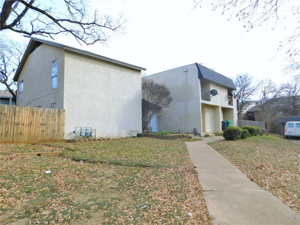 Two-story 2 bedroom, 1.5 bath townhome on a cul-de-sac street in Southridge! Fresh interior paint throughout (September 2023). Property features ceiling fans, wood burning fireplace and a shaded lot. Great location in the heart of South Denton, convenient to retail centers, etc. Bedrooms upstairs. Private fenced-in yard off kitchen. 2-car carport. Refrigerator included.