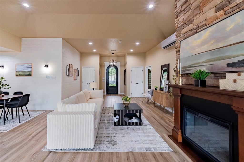 Waters Edge - Residential