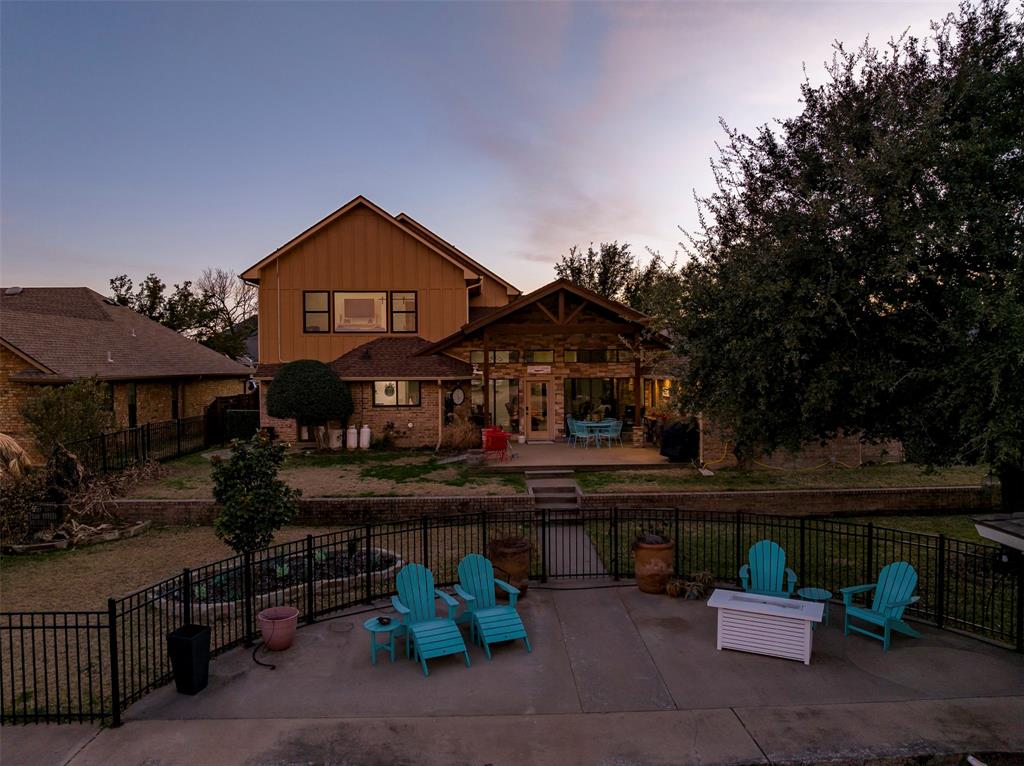 Waters Edge - Residential