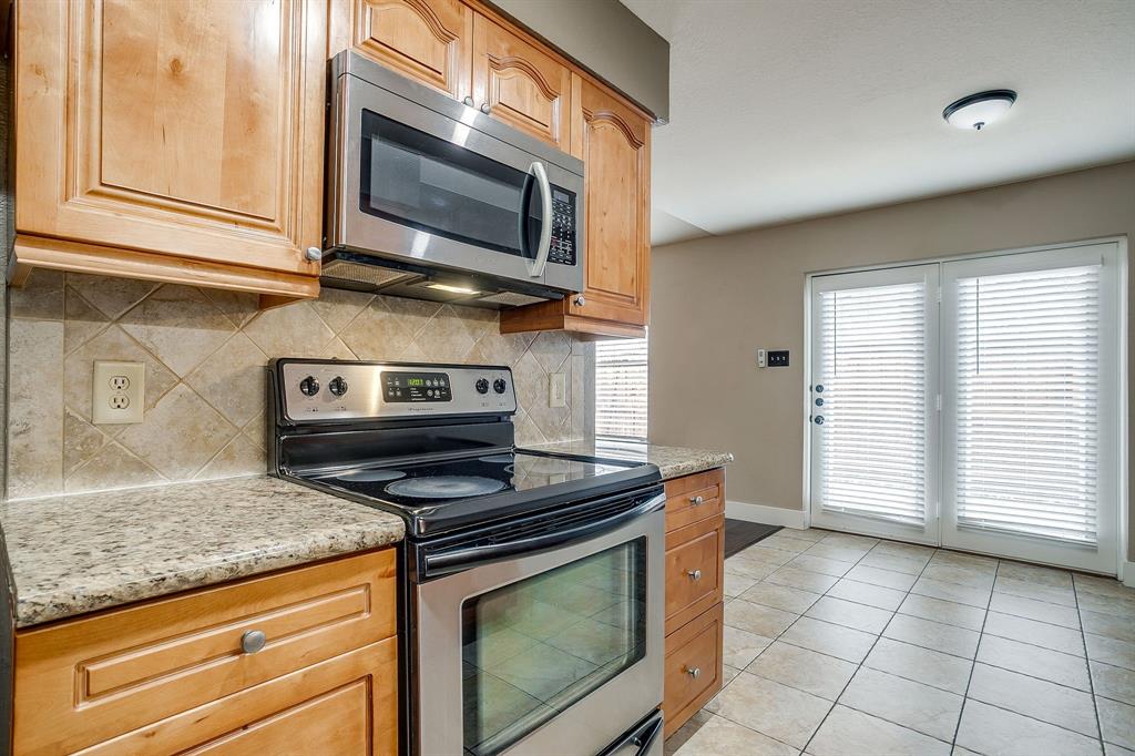 Cedar Creek Twnhms - Residential
