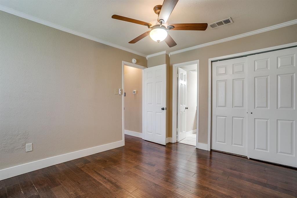 Cedar Creek Twnhms - Residential