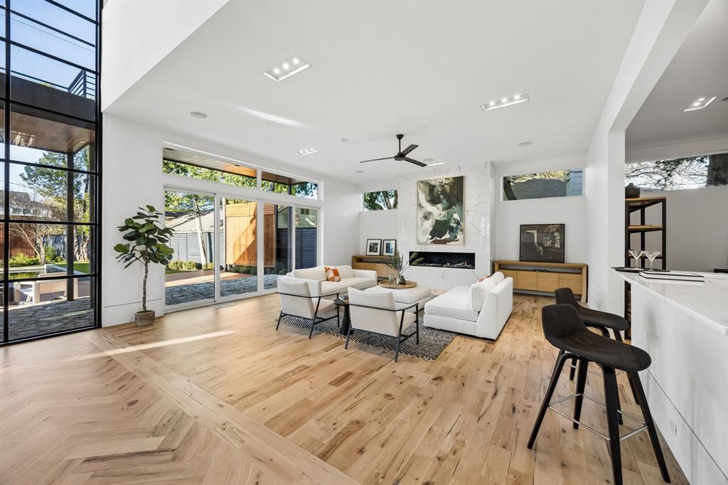 Walnut Hill Rdg Add - Residential