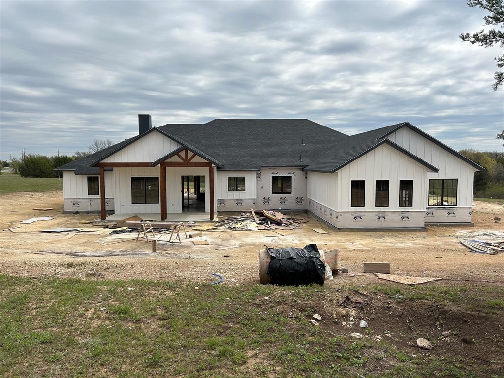 NEW CONSTRUCTION, modern farmhouse, build in progress on 2 beautifully wooded acres in Peaster's highly sought after Woodland Lakes. Open concept single story 4 bed, 3.5 bath, plus an office and game room! Neighborhood offers gated living, private parks, lakes, views and more!
Hurry to select finishes of your choice! Peaster ISD, convenient location just 15 minutes from shopping and restaurants and a quick 30 minute commute to Fort Worth!