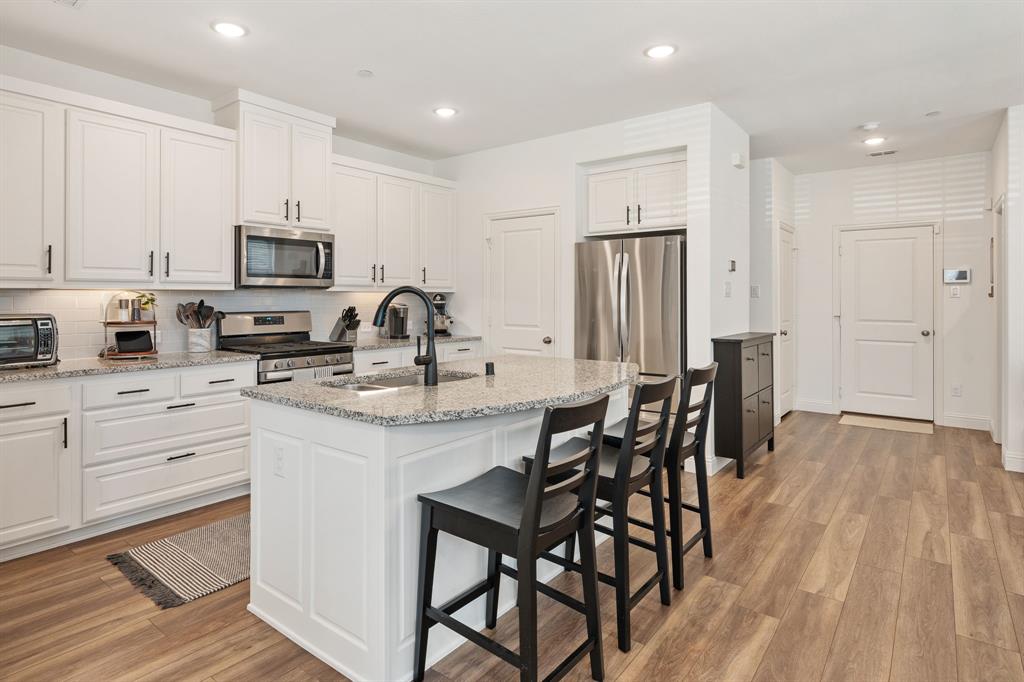 Riverset - Residential