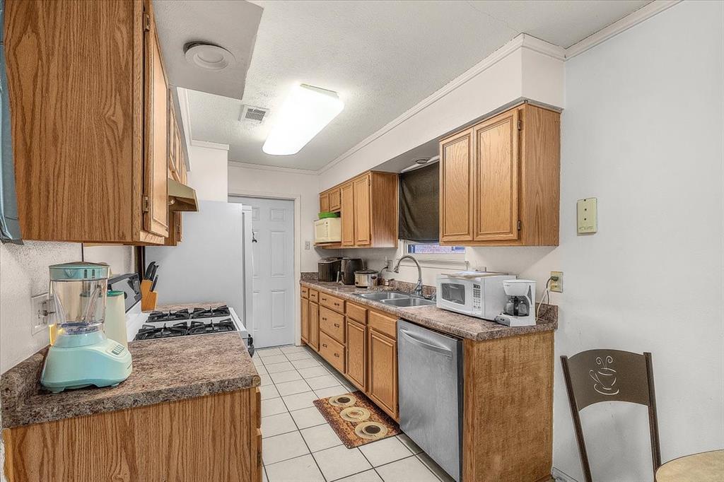 Fairmeadows 11 - Residential